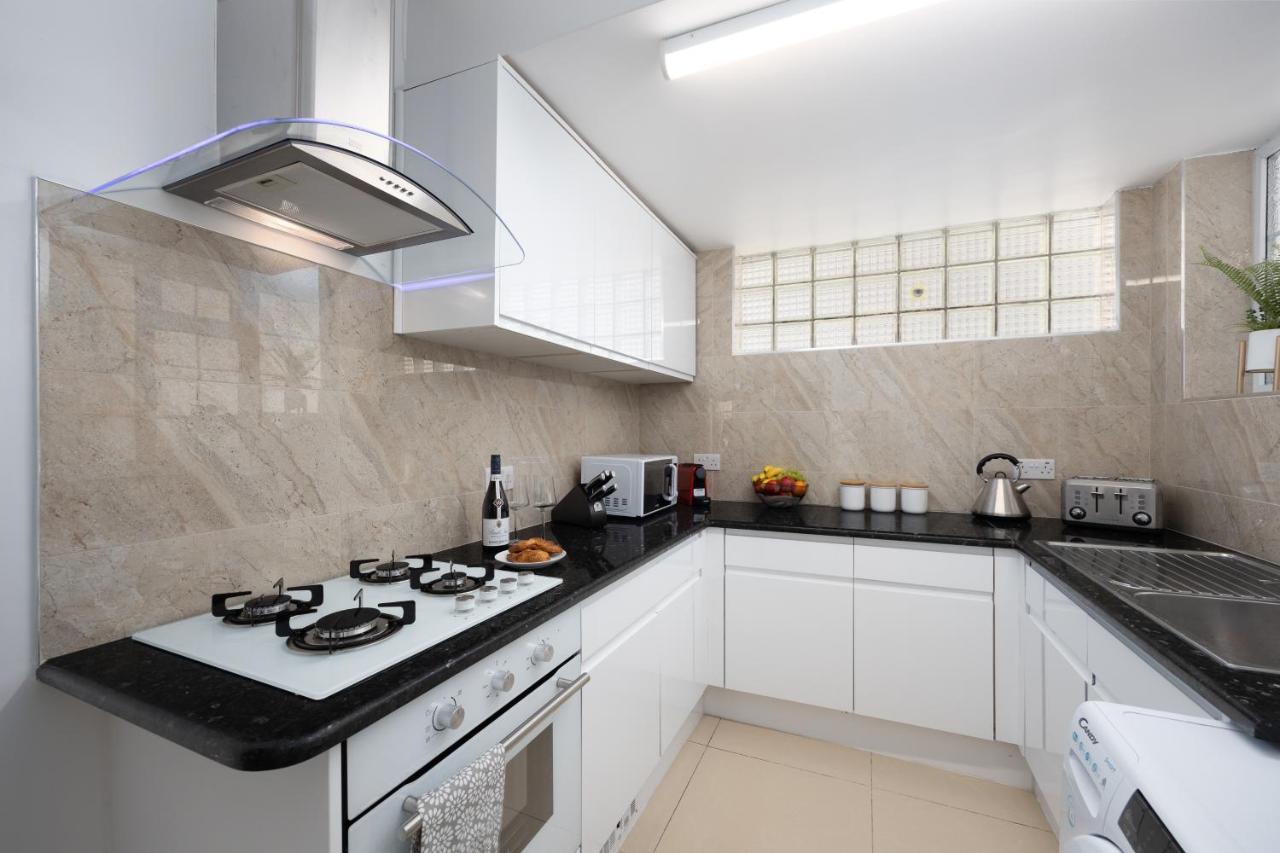 Spacious 4 Bedroom House Next To Kensington Palace Лондон Екстериор снимка