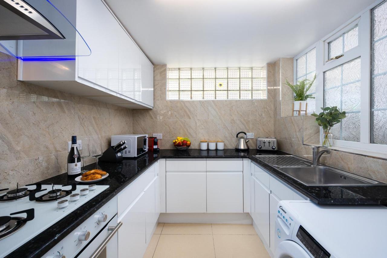 Spacious 4 Bedroom House Next To Kensington Palace Лондон Екстериор снимка
